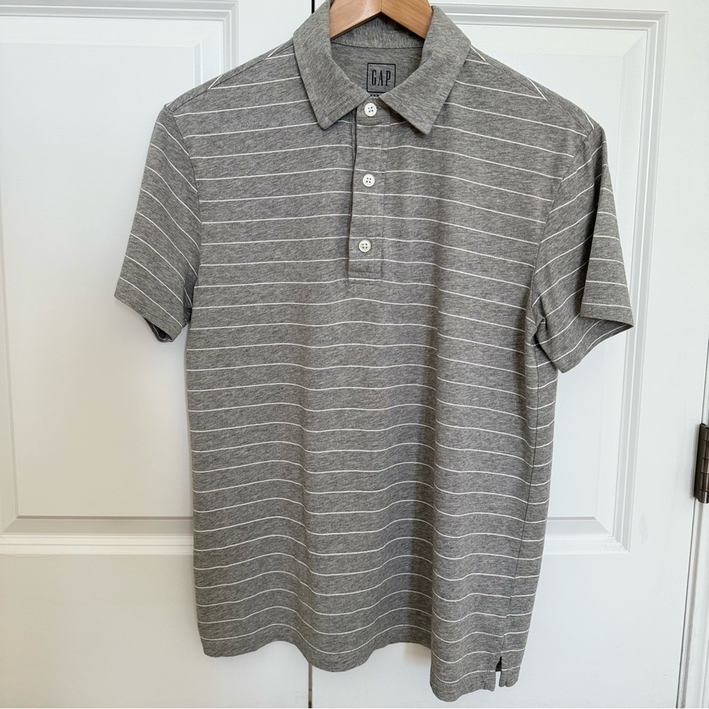 Gap polo grey with white horizontal stripes
